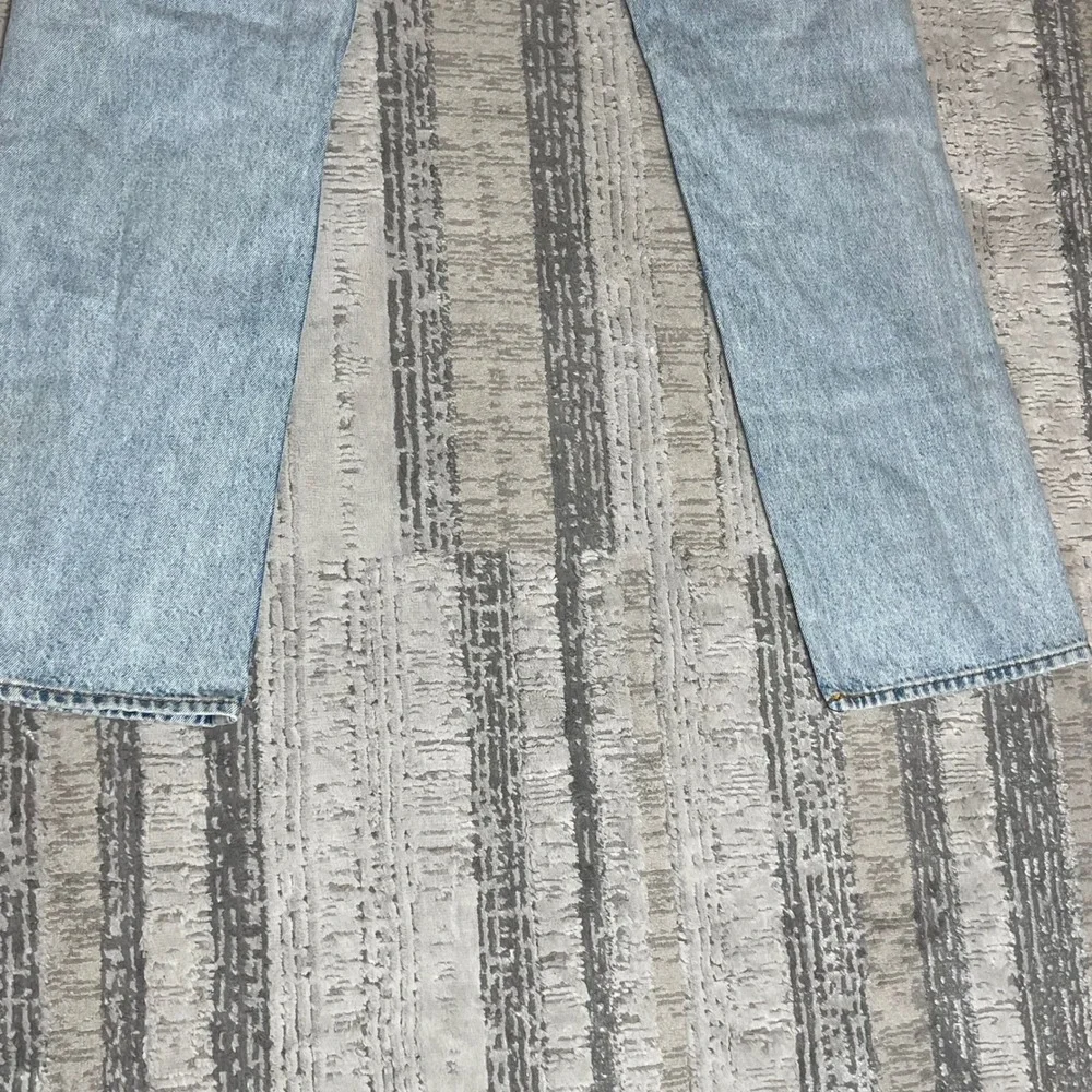 Levi's 501 Jeans‎ Mens W34 L32 Light Wash Distressed Patch Ripped Straight Denim